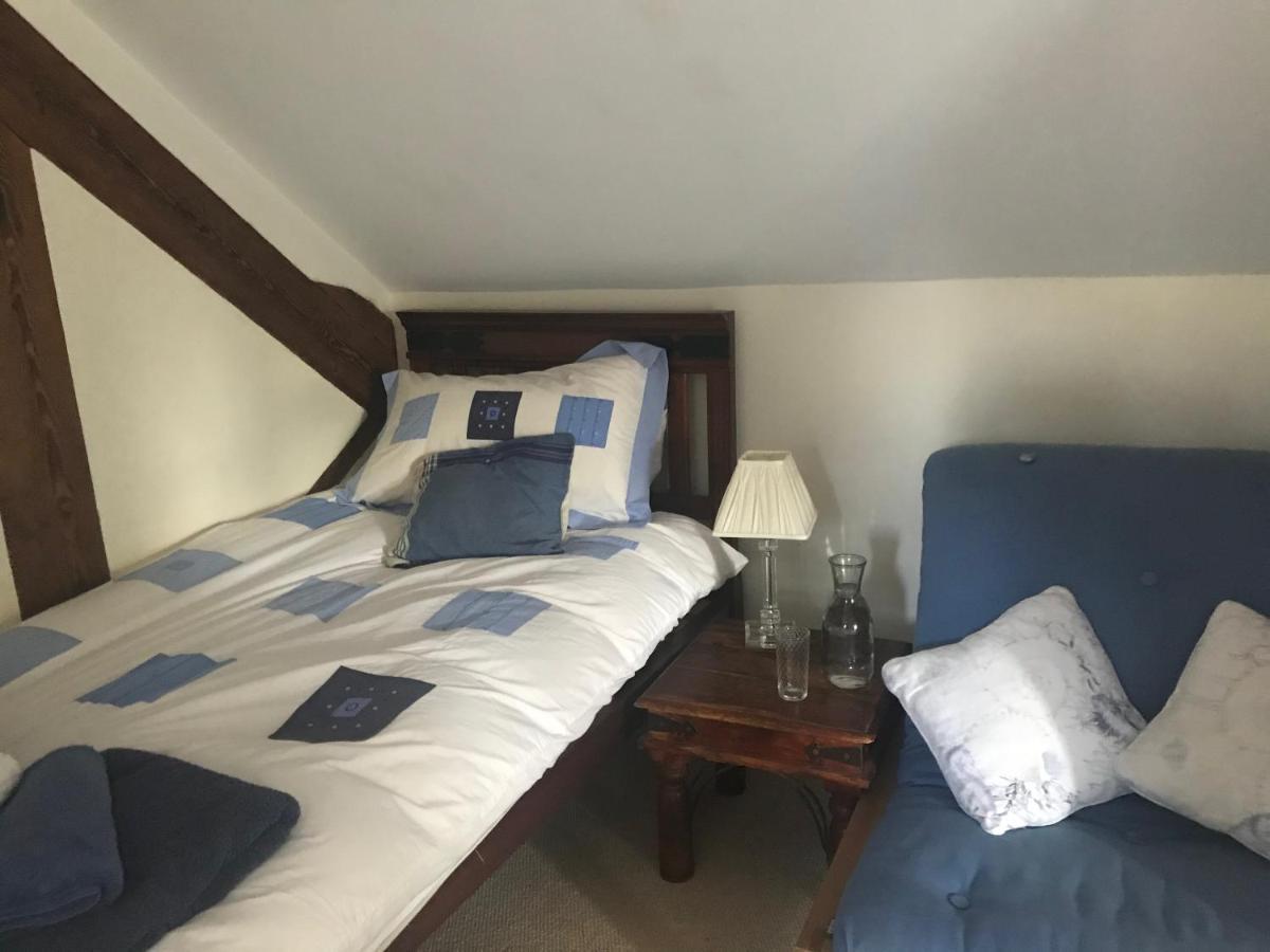 Bed and Breakfast St Michaels House Кредитон Экстерьер фото